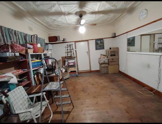 2 BEDROOM HOUSE FOR SALE IN BEZUIDENHOUT VALLEY